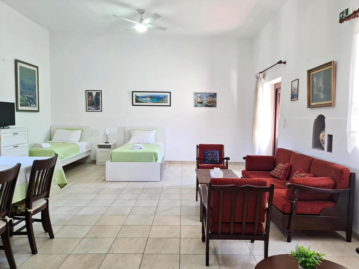Enastron Vacation House 基萨莫斯 外观 照片